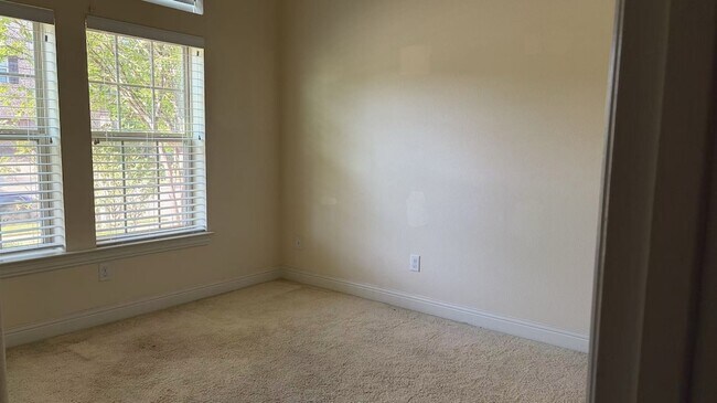 Foto del edificio - 8232 Snow Goose Way