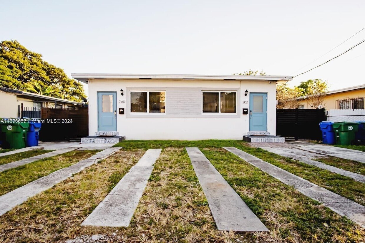 Primary Photo - 2162 NW 18th Terrace