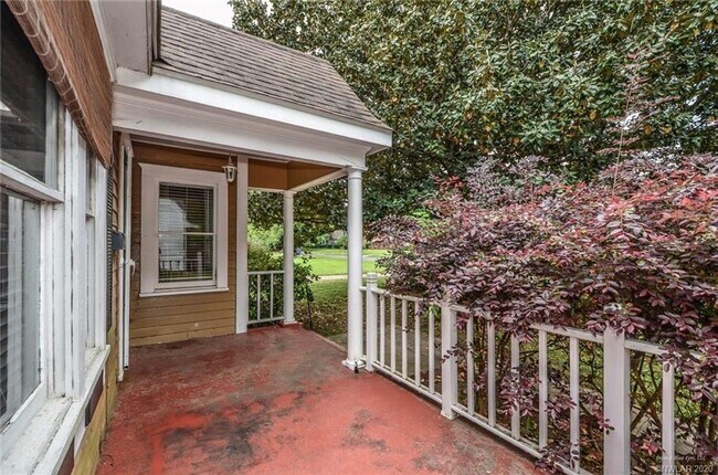 Building Photo - 3 br, 1 bath House - 3427 Broadmoor Blvd