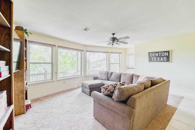 Foto del edificio - 10902 Hegwood Rd