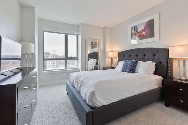 Building Photo - 1 Chestnut St