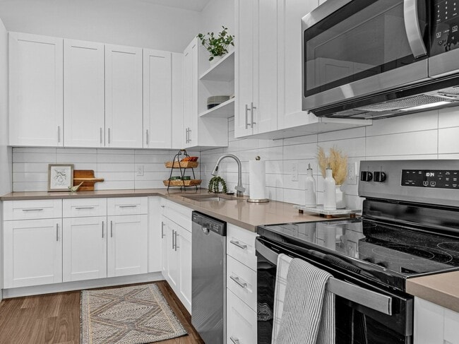 RISE Florence Villa - RISE Florence Villa Townhomes
