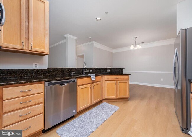 Foto del edificio - 5800 Clipper Ln