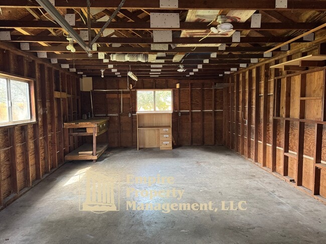 Building Photo - 155 Birch St