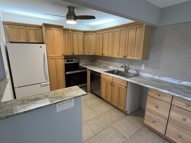 Building Photo - 263 Tuscany Ln