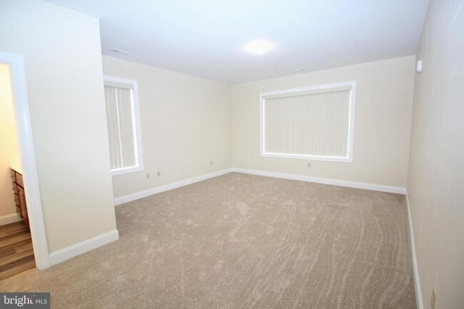 Building Photo - 1665 Kenton Rd