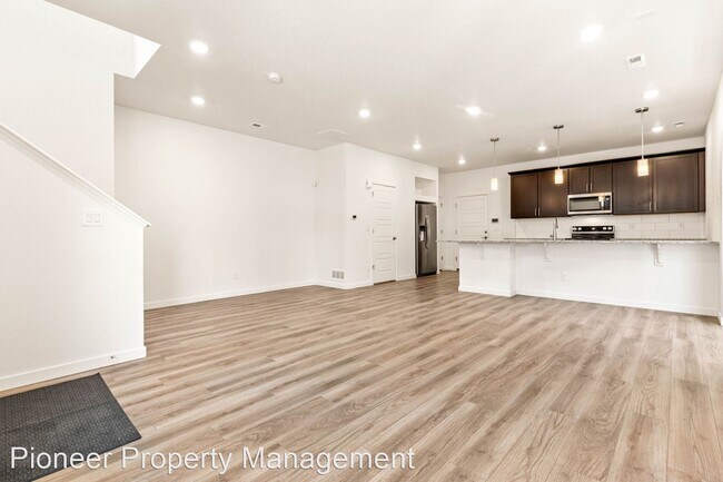 Building Photo - 3 br, 2.5 bath House - 17977 E 103rd Ave