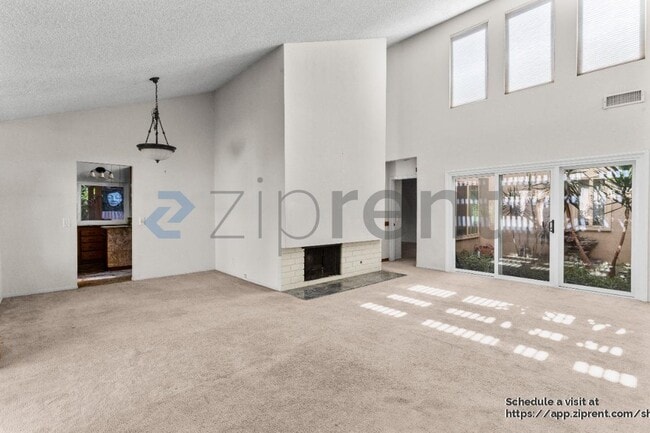 Foto del edificio - 12646 Beach St