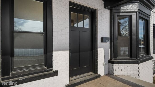 Building Photo - 7253 Kercheval Ave