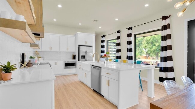 Foto del edificio - 7542 Big Buck Ln