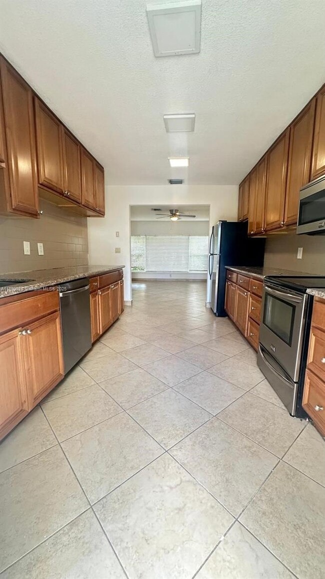 Foto del edificio - 1753 NE 18th St