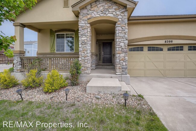 Building Photo - 5 br, 3 bath House - 8208 Hollygrape Ln.