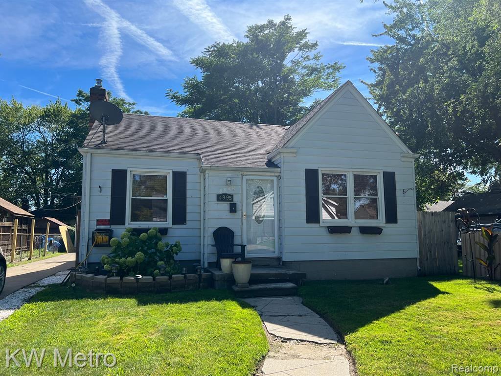 4995 Ashley St, Grosse Pointe, MI 48236 House Rental in Grosse Pointe