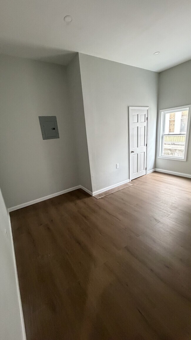 Foto del edificio - 224 Pleasant St