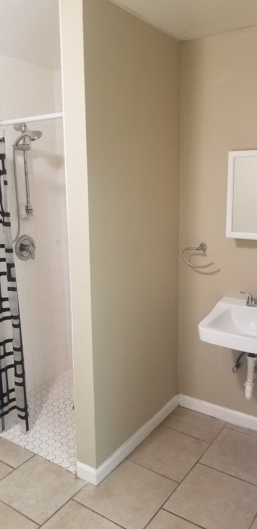 Building Photo - Big Studio Apartment