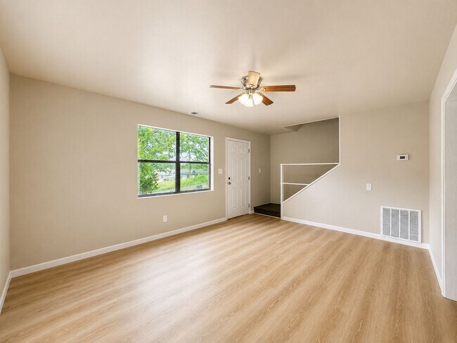Foto del edificio - Remodeled 2 Bed/ 1.5 Bath Townhouse in Batesville!