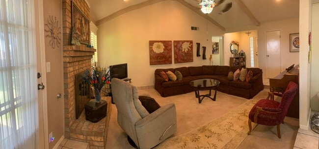 Building Photo - 678 El Parque Dr