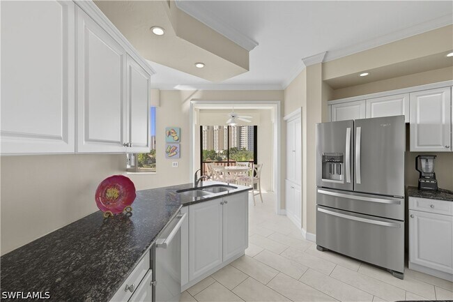 Building Photo - 7040 Pelican Bay Blvd