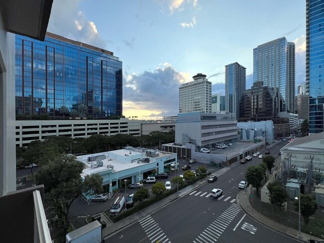 Foto del edificio - 731 Amana St