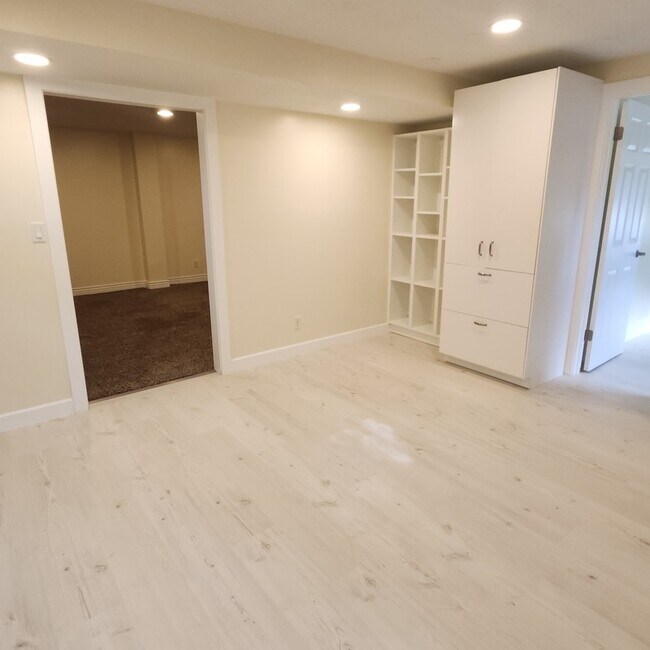 Building Photo - 2779 Summerwood Dr