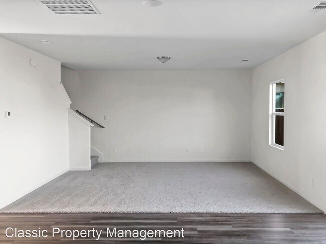 Building Photo - 4 br, 2.5 bath House - 13320 Ridings Dr.