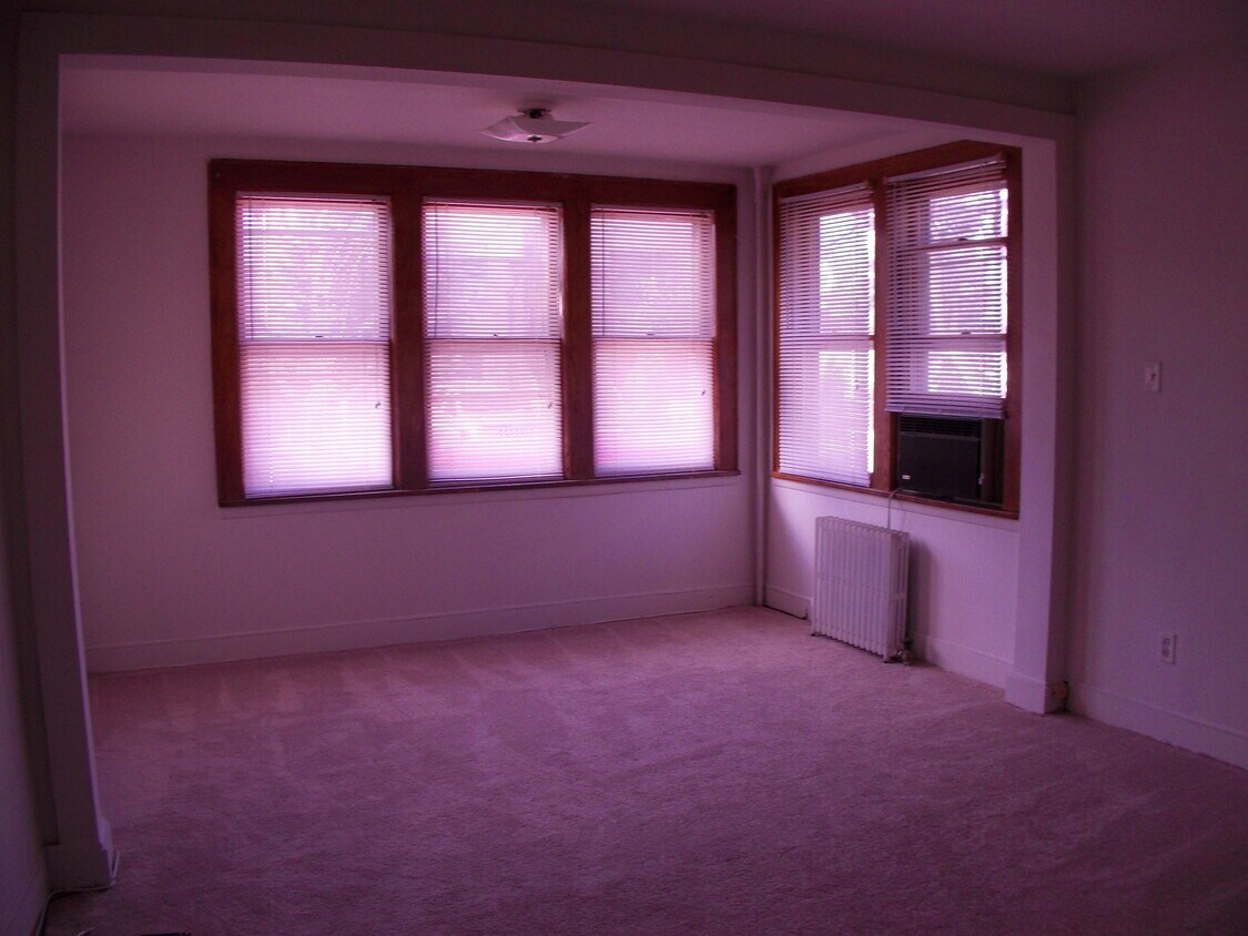 Living Room - 35 Tuttle St