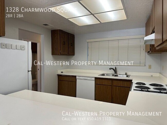 Building Photo - 1328 Charmwood Square