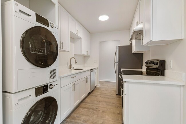 Interior Photo - Residence 620