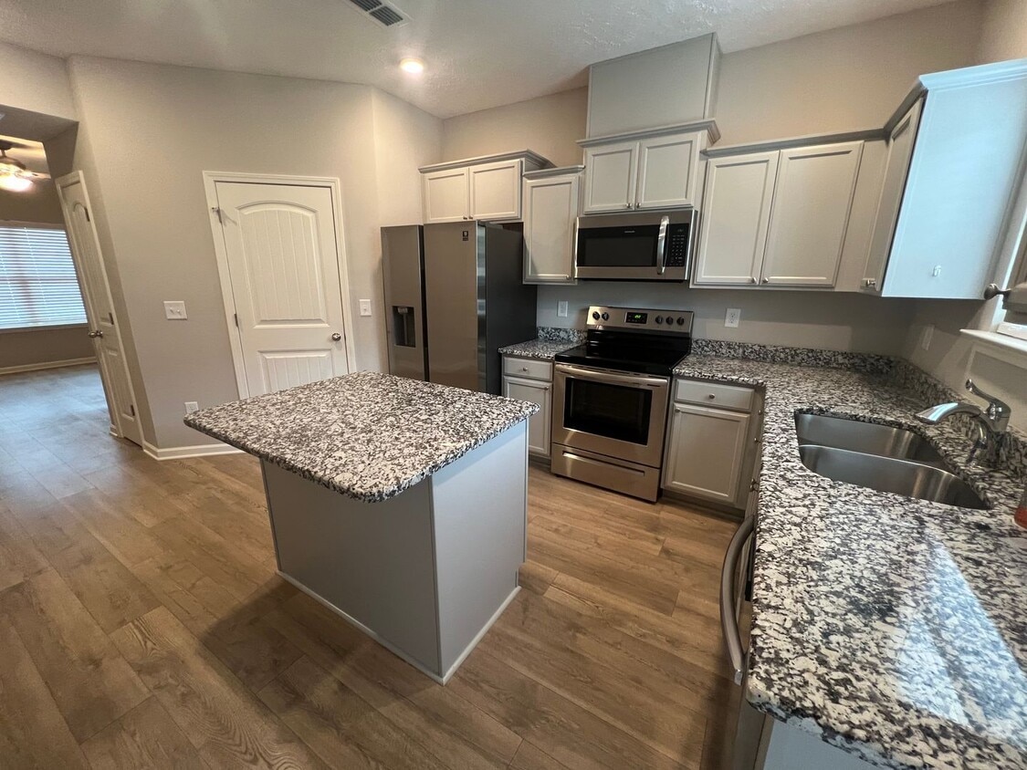 Immediate Occupancy! 2bed 2.5 bath Antioc... - Immediate Occupancy!  2bed 2.5 bath Antioc...