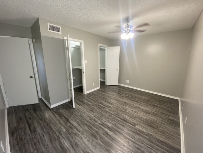 Building Photo - Edinburg Place Apartments