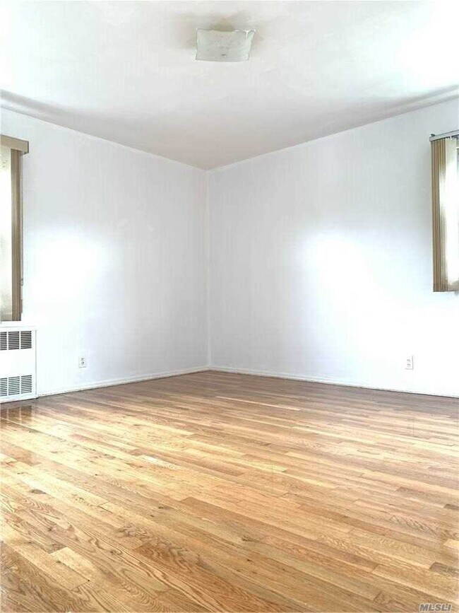 Building Photo - 160-27-160-77 77th Rd