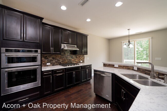 Building Photo - 6 br, 4.5 bath House - 358 Botan Way