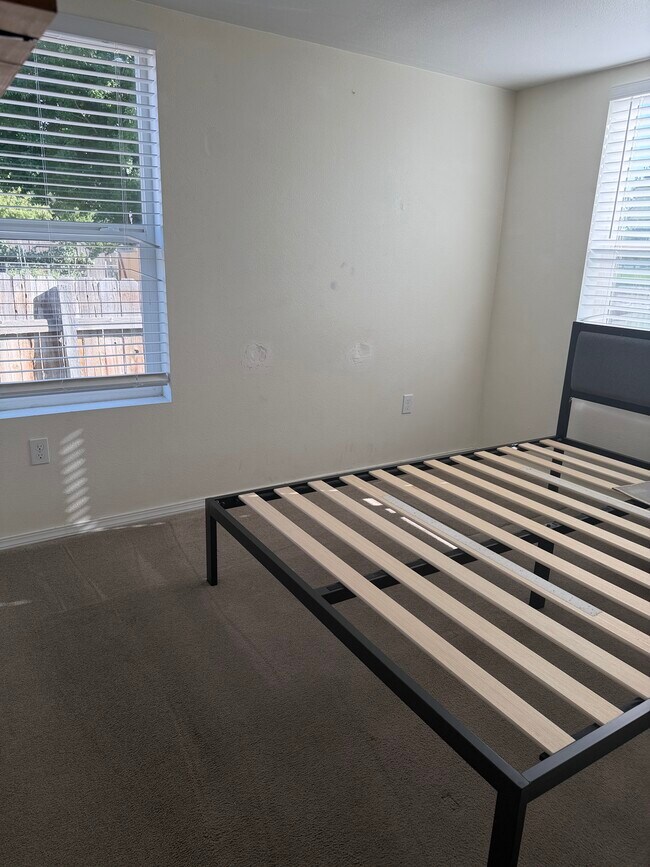 Foto del edificio - 2463 N Maxie Way