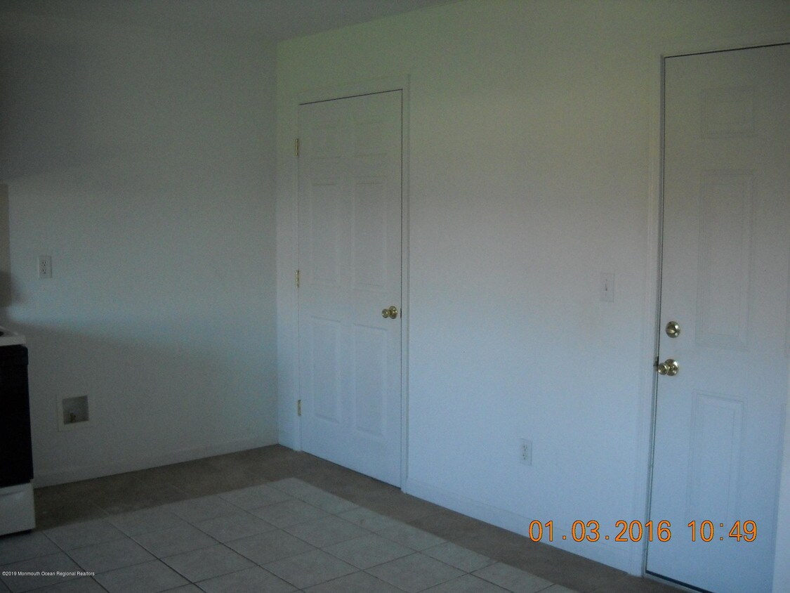 516 Sykesville Rd Unit 1, Wrightstown, NJ 08562 Apartment for Rent