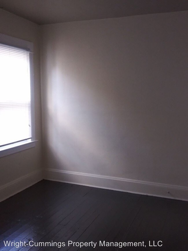 Foto del edificio - 11921 Honeydale Ave