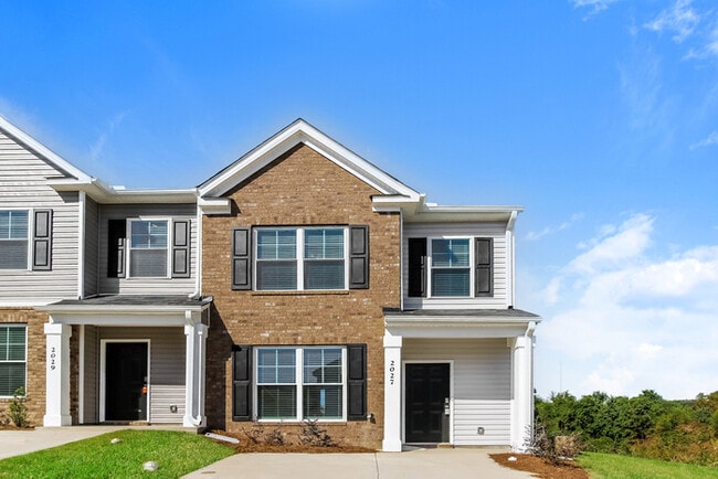 Building Photo - 2027 River Park Ct