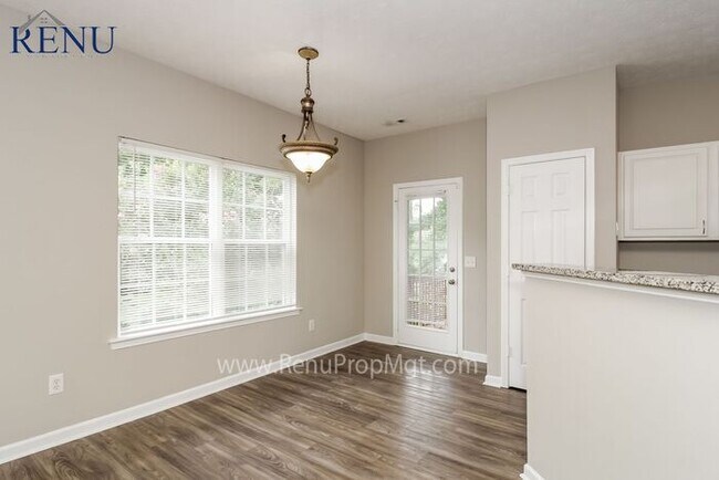 Foto del edificio - Available Now! 3 bedroom 2 bath home in Co...