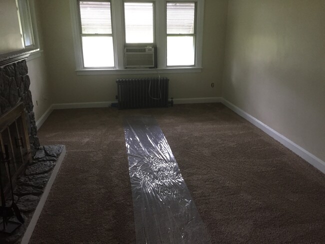 Building Photo - $1300 Lemoyne 2 bedroom house for rent