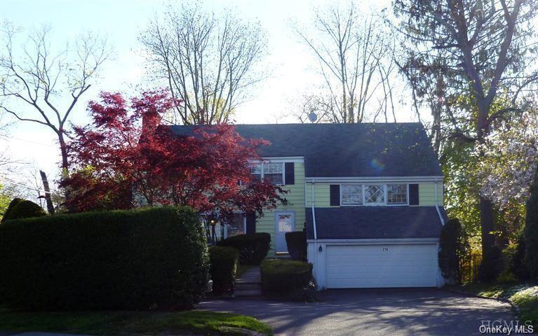 Primary Photo - 216 Mamaroneck Rd