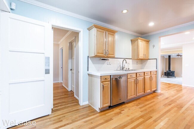 Foto del edificio - 3 br, 2 bath House - 4712 Altadena Ave