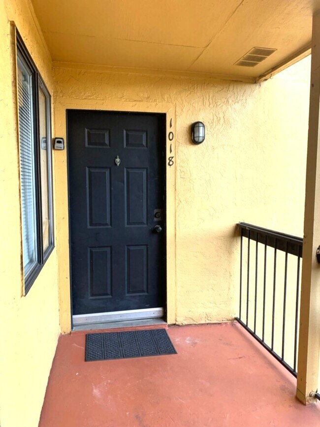 Foto del edificio - 2929 Winkler Ave