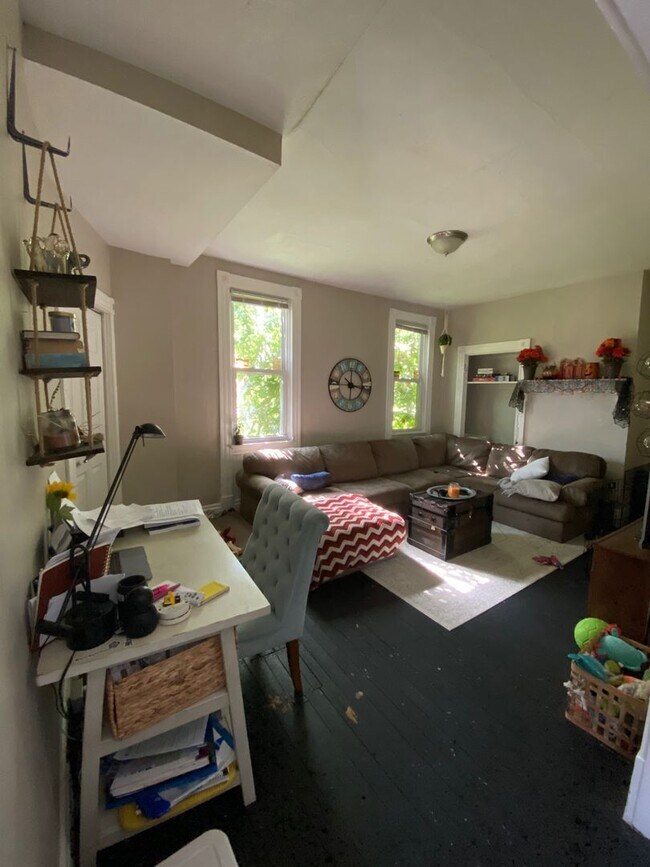 Building Photo - 2647 S 18th St