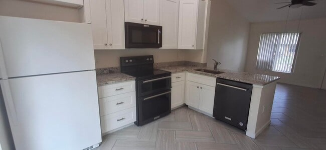 Building Photo - Exceptional Fully Remodeled 2-Bedroom, 2-B...