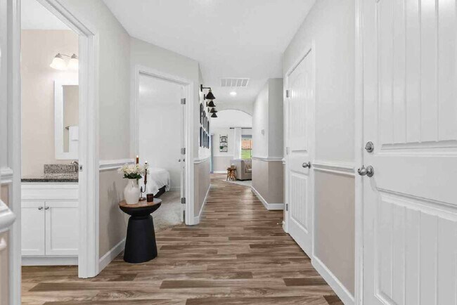 Foto del edificio - 468 Timberwood Dr