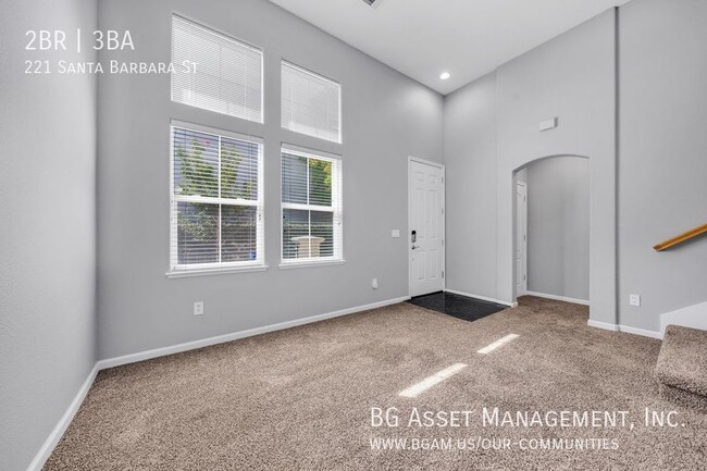 Building Photo - Gorgeous Abella Townhome with EV Charging