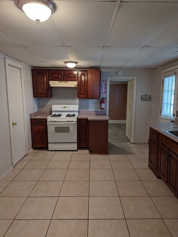 Building Photo - 351 Blue Bell Rd