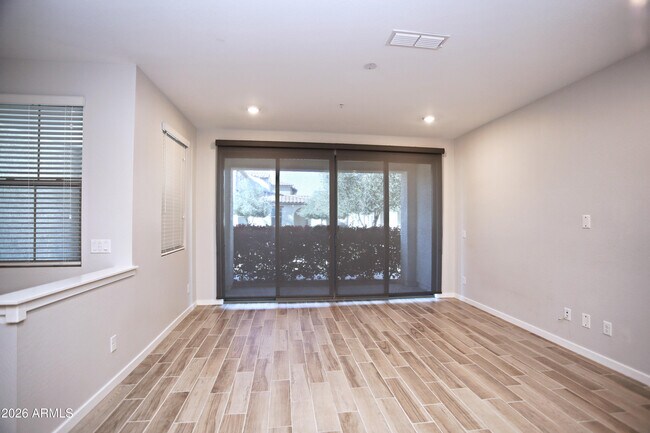 Foto del edificio - 3855 S McQueen Rd