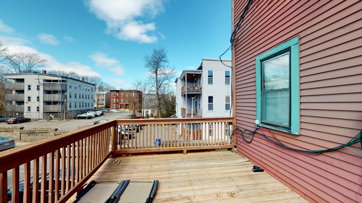 Primary Photo - 1540 Tremont St