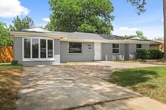 Building Photo - 5629 Maceo Ln