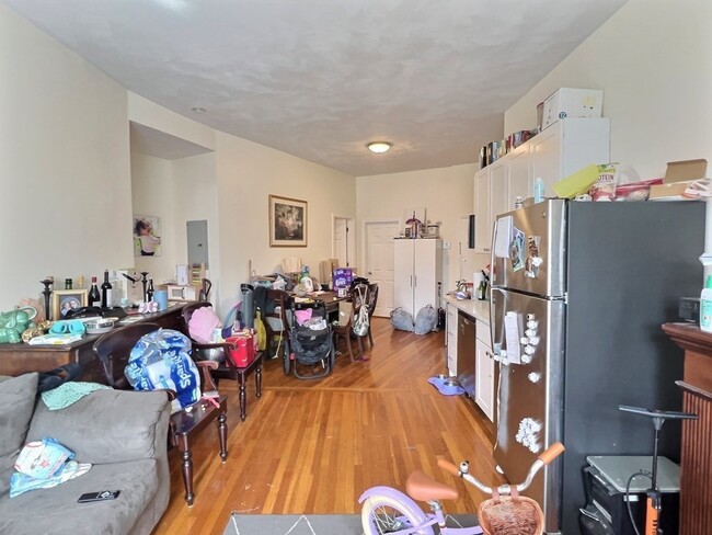 Foto del edificio - 1482 Beacon St